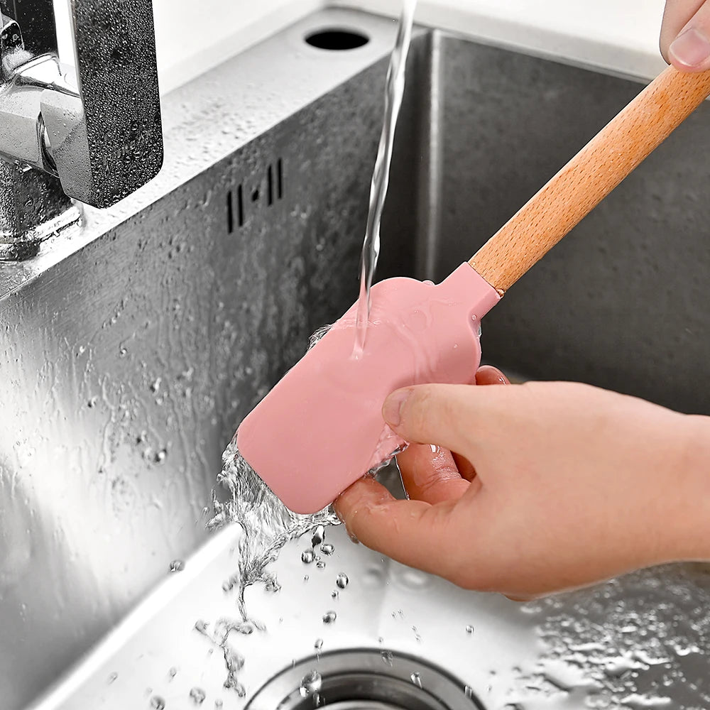 5Pcs Cream Cake Silicone Spatula Wooden Handle Baking Pastry Scraper Blenders Non-stick Kitchen Dessert Cookies Cutter Mixer