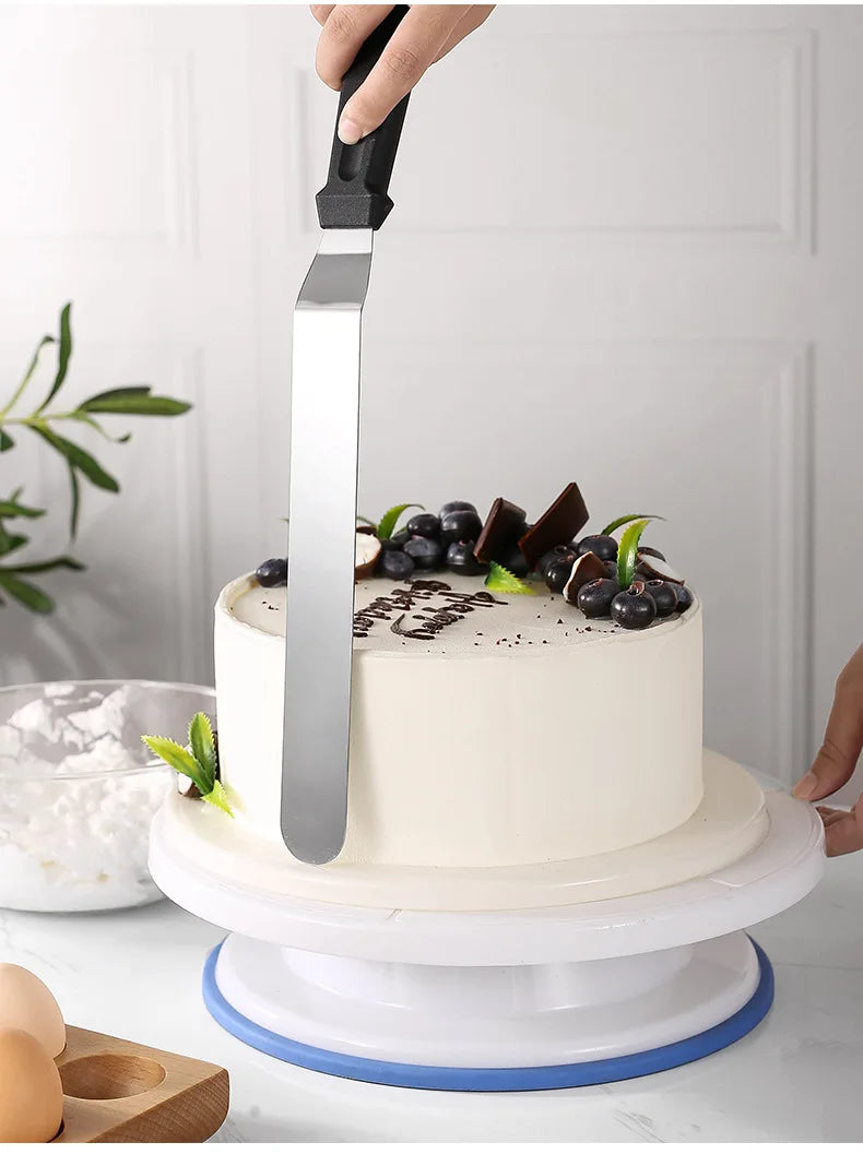 1PC Stainless Steel Cake Scraper 6/8/10/12 inch Plastic Handle Straight Curved Cream Spatula Baking Cake Cutter